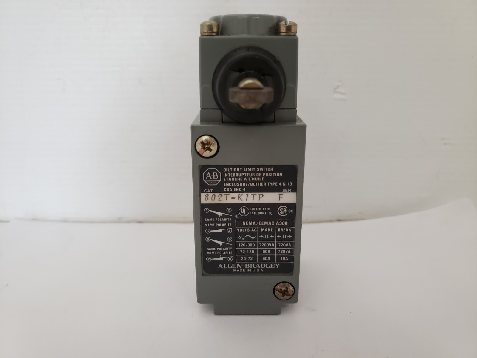 ALLEN BRADLEY 802T-K1TP LIMIT SWITCH 10A HORIZONTAL SIDE PUSH ROLLER SERIES F