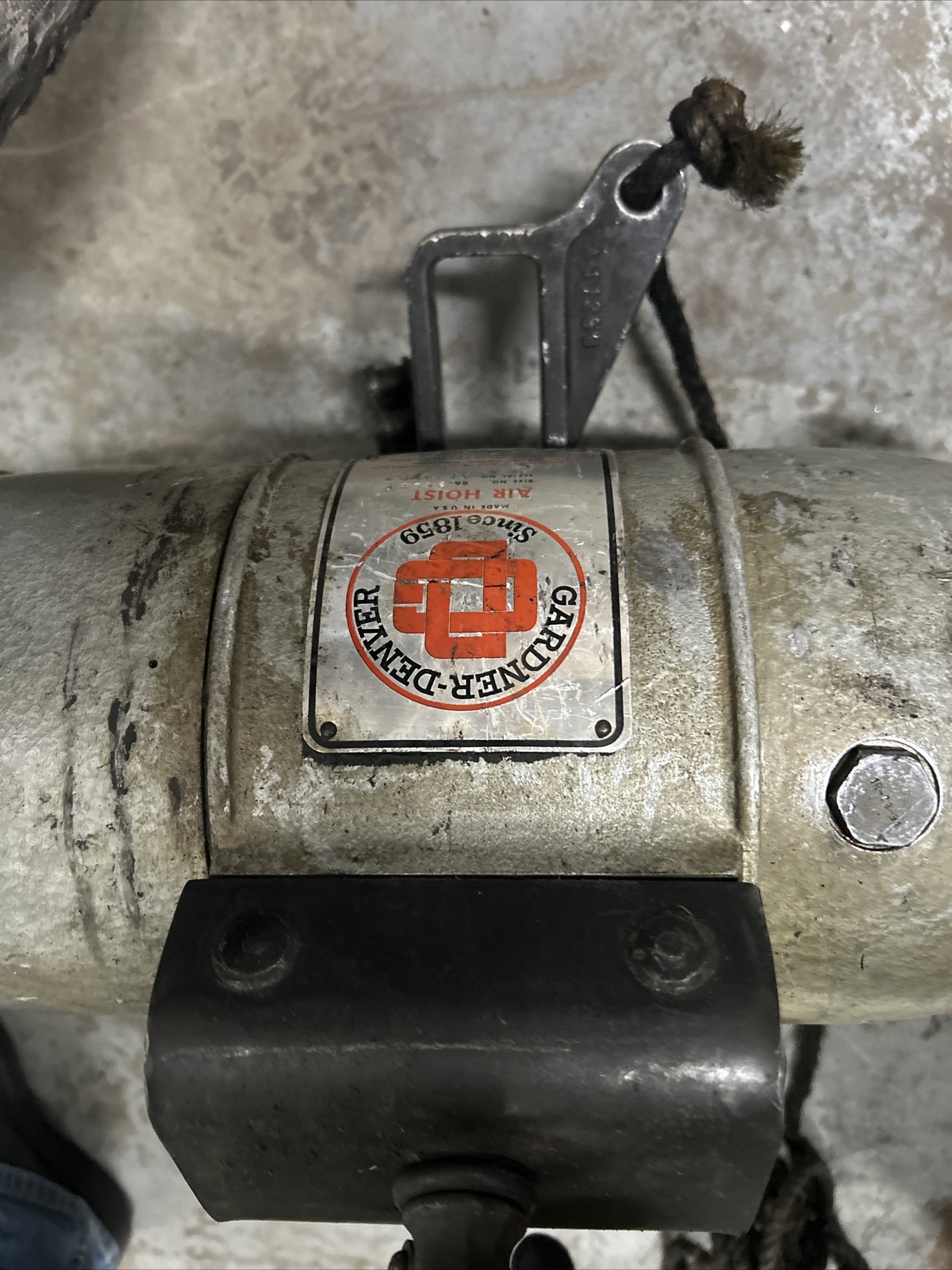 Gardner Denver Chain Hoist 1 Ton 2000# Air Lift
