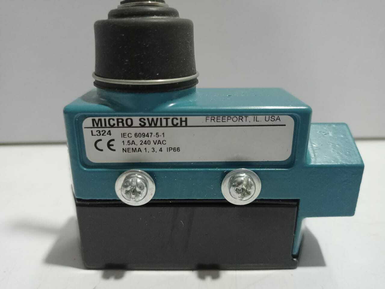 Micro Switch BZE6-2RN183 Plunger Limit Switch