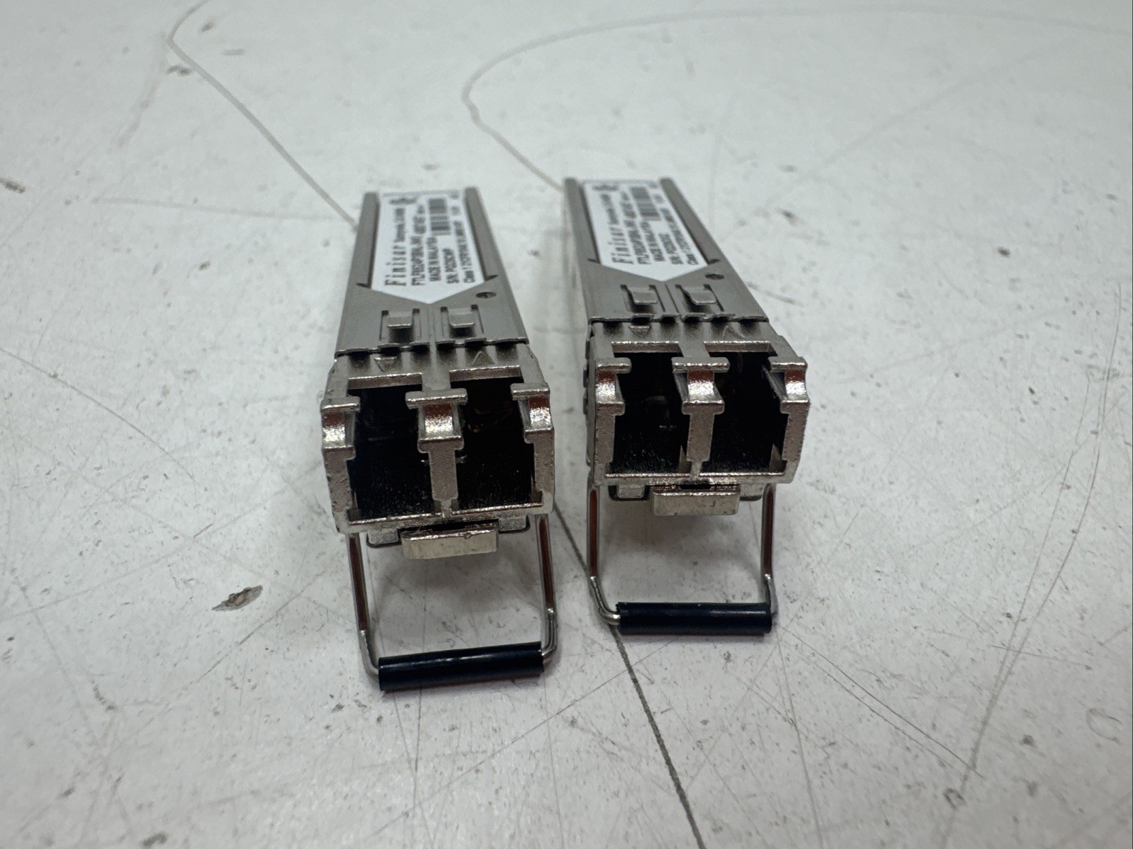 (QTY 2) Finisar | FTLF8524P3BNL- (NK) | 4Gb FC 850nm SW