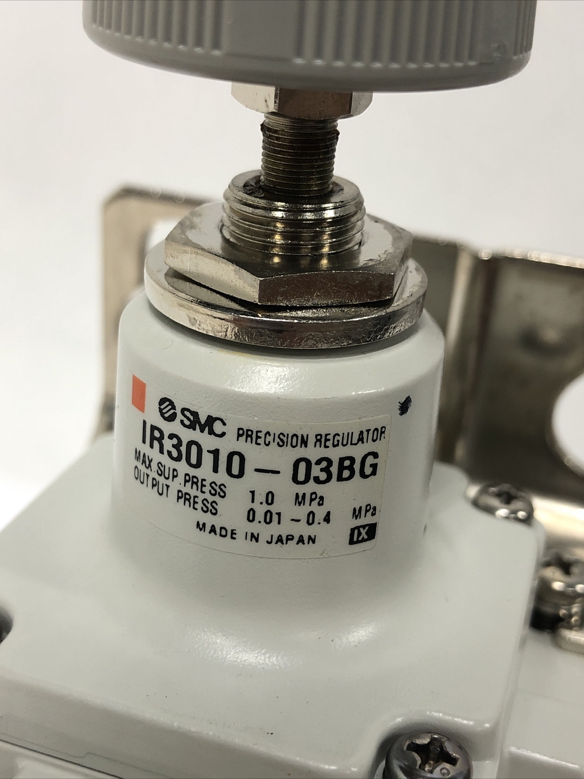 SMC IR3010-03BG Precision Regulator