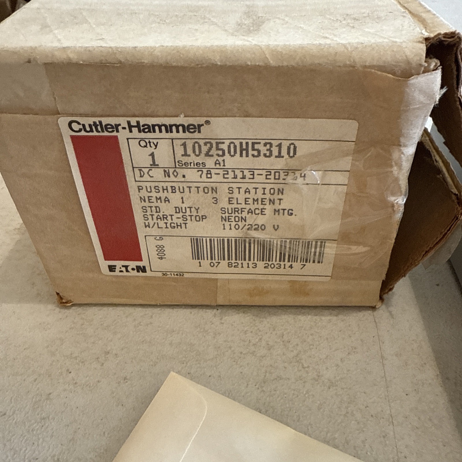 Cutler-Hammer 10250H5310A Push Button Control Station W/Lamp