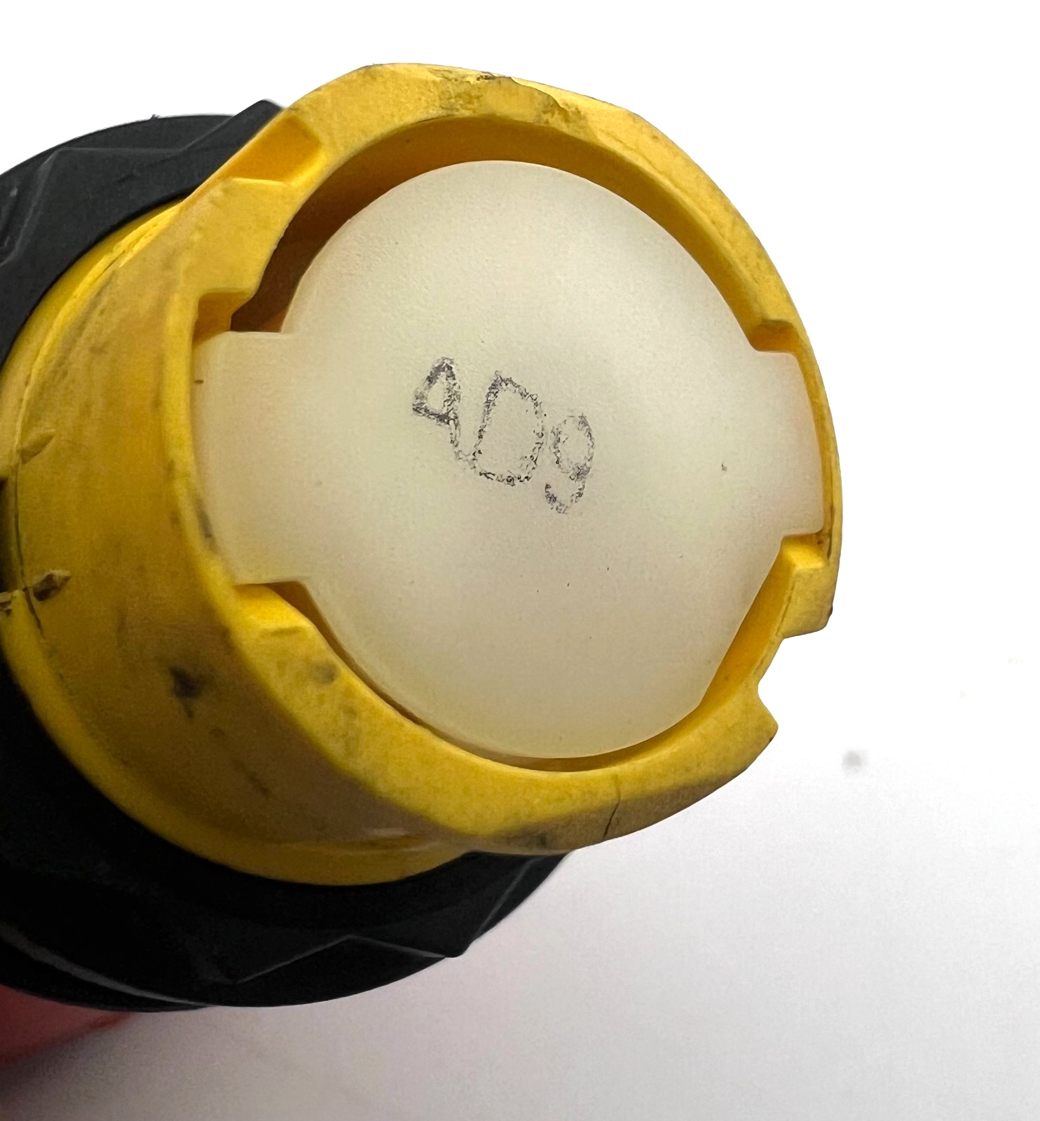 ALLEN BRADLEY 800FP-MT44 PUSHBUTTON OPERATOR TWIST RELEASE 40MM RED