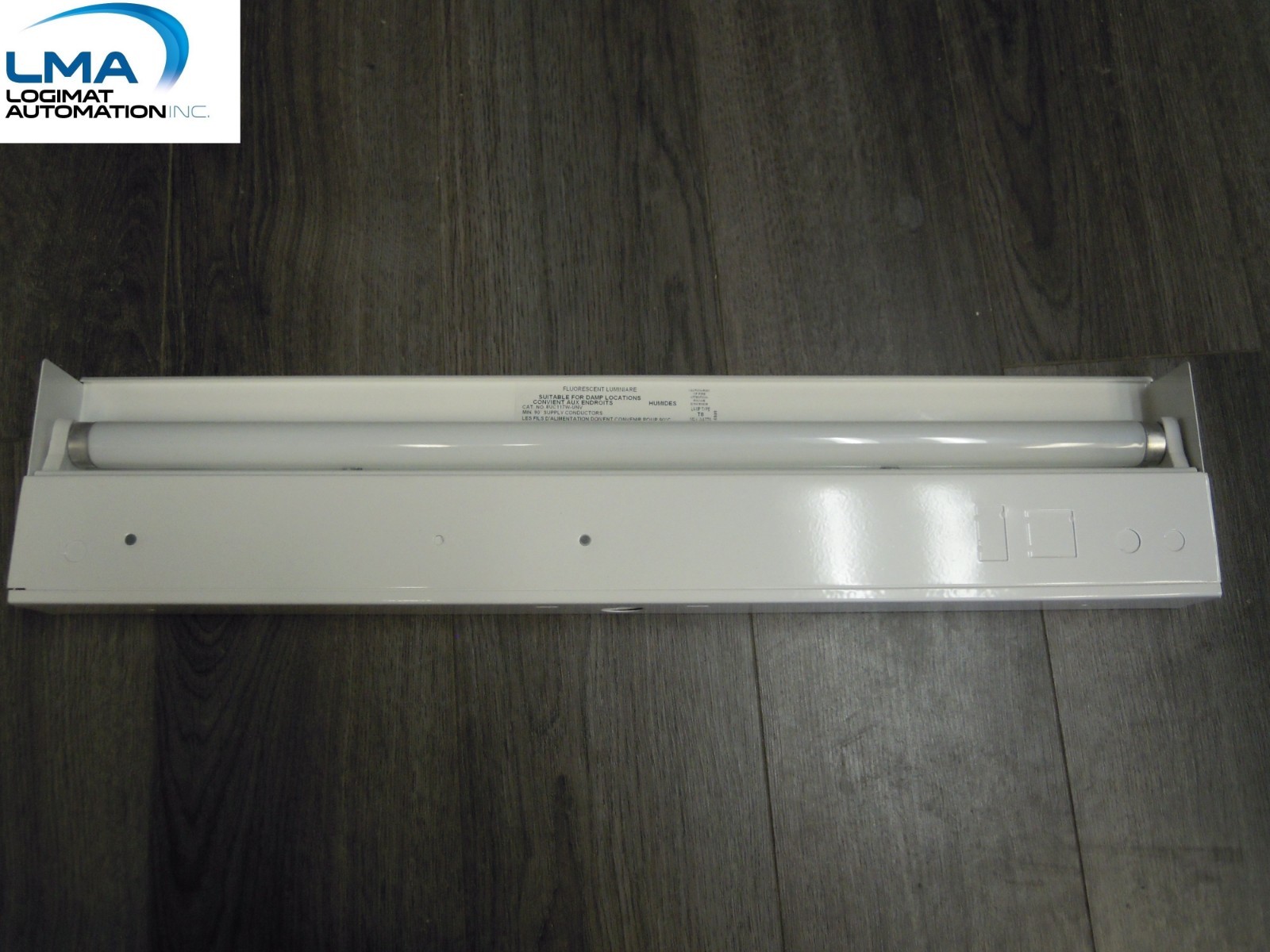 PHILIPS 8UC117W-UNV DAY-BRITE 2ft FLUORESCENT LUMINAIRE 17W T8 *** NEW
