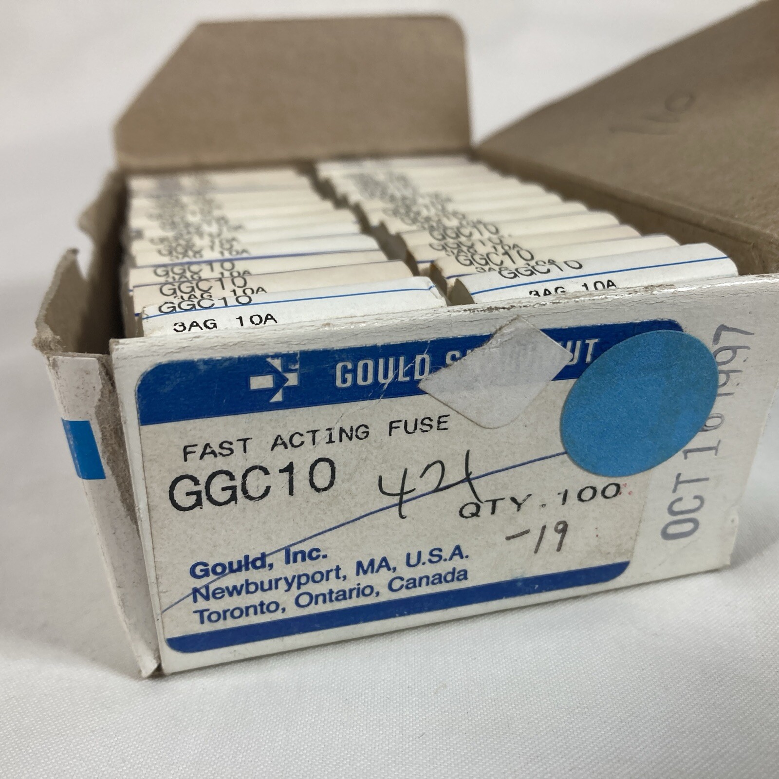 Box of 100 Gould Shawmut GGC10 32V 10 Amp 1/4″ x 1-1/4″ Glass Automotive Fuses
