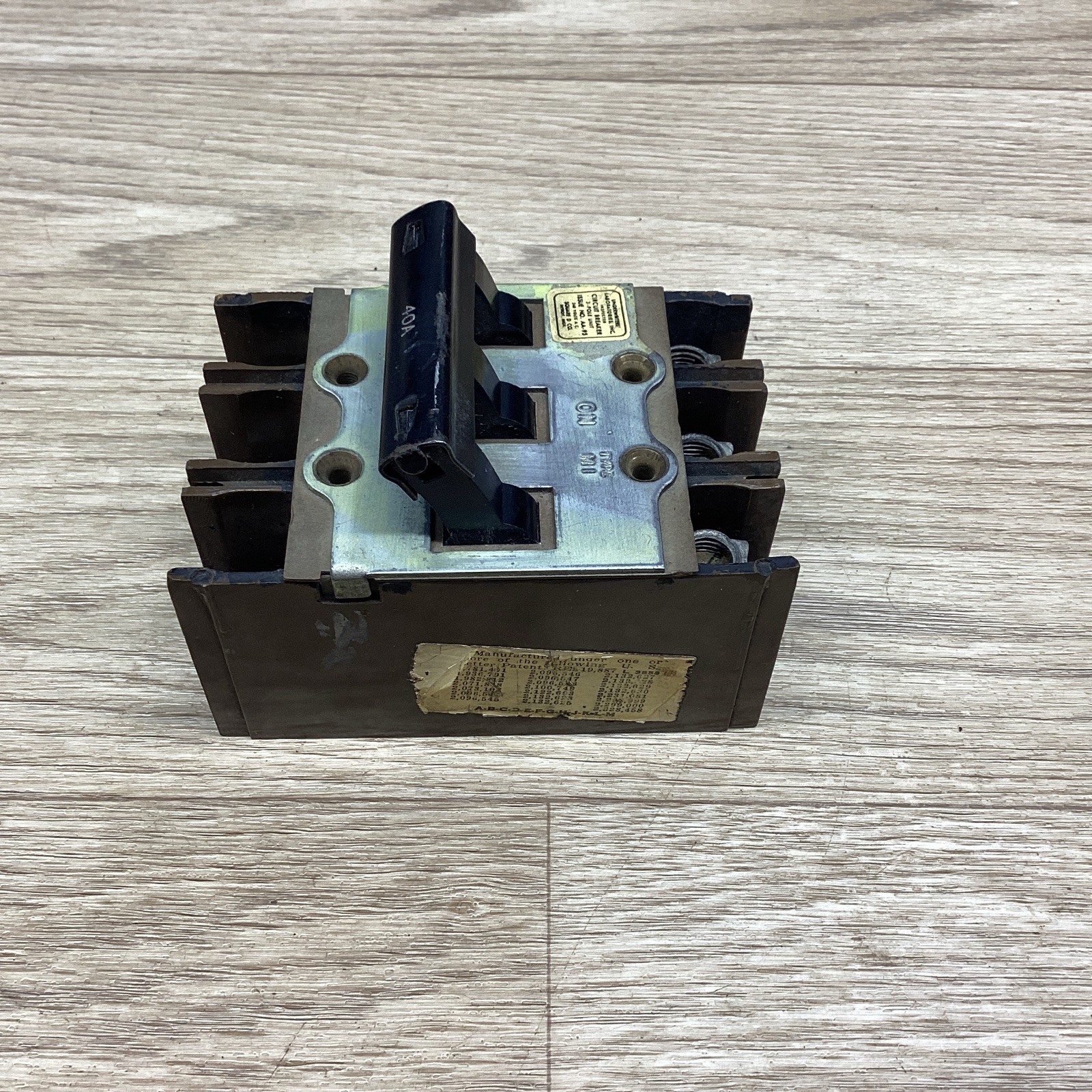 SQUARE D 40 AMP 3 POLE TYPE M1 AA-95 0-224092 CIRCUIT BREAKER #819PT154*CO