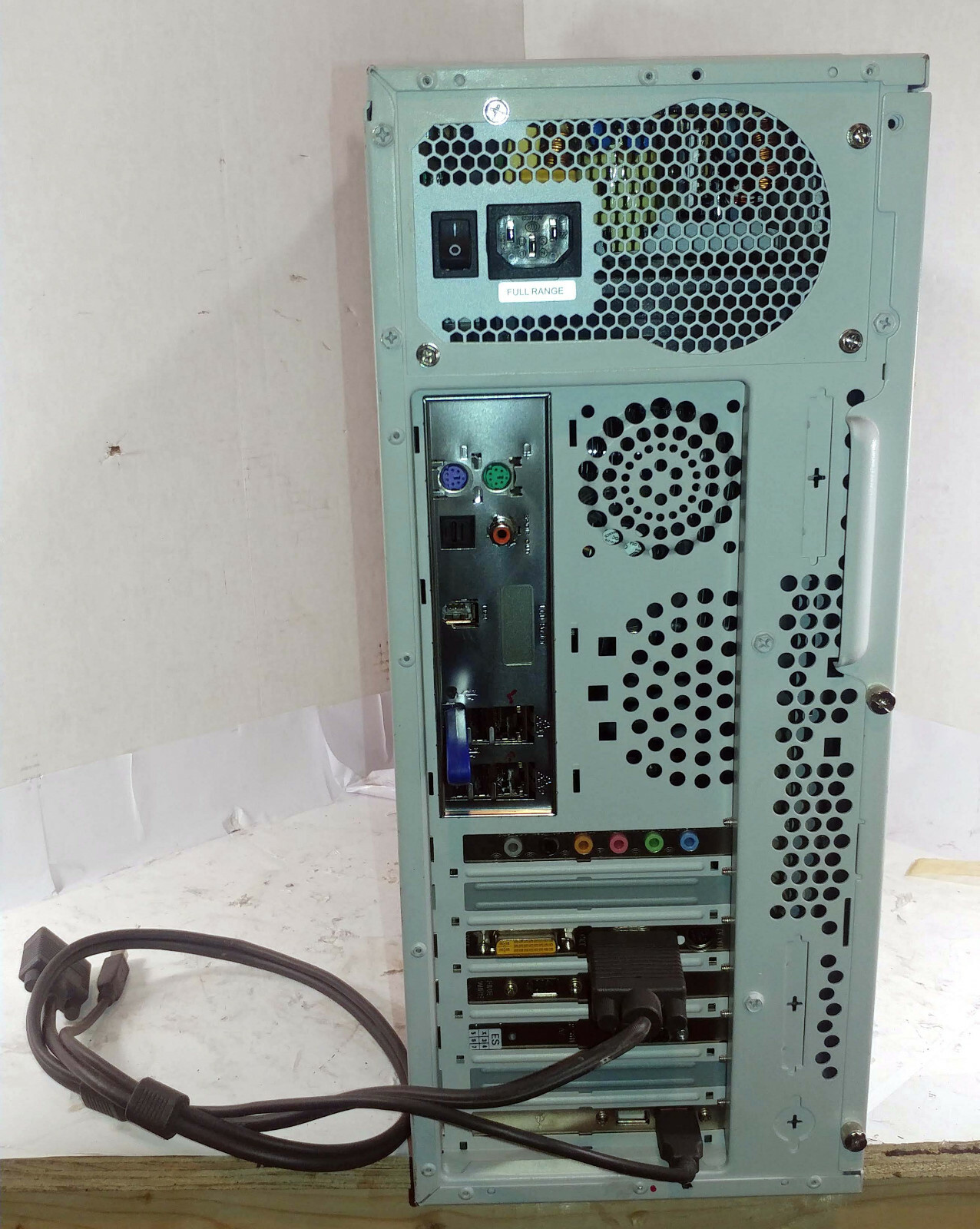 1 USED PK COMPUTER GMBH TYP: IPC-r INDUSTRIAL PC W/ WINDOWS XP ***MAKE OFFER***