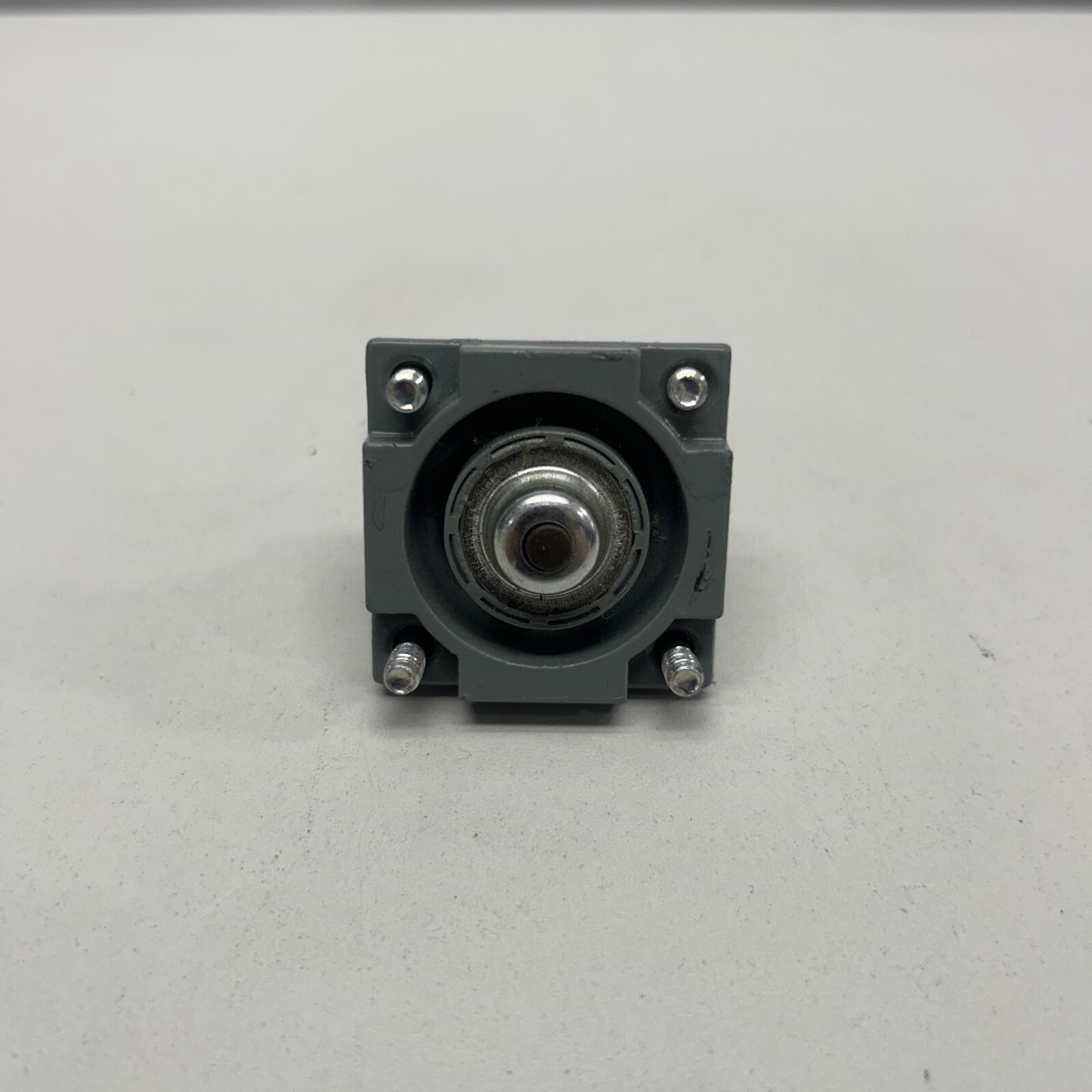 NEW Square D Class 9007 Type F Turret Operating Head *FREE SHIPPING*
