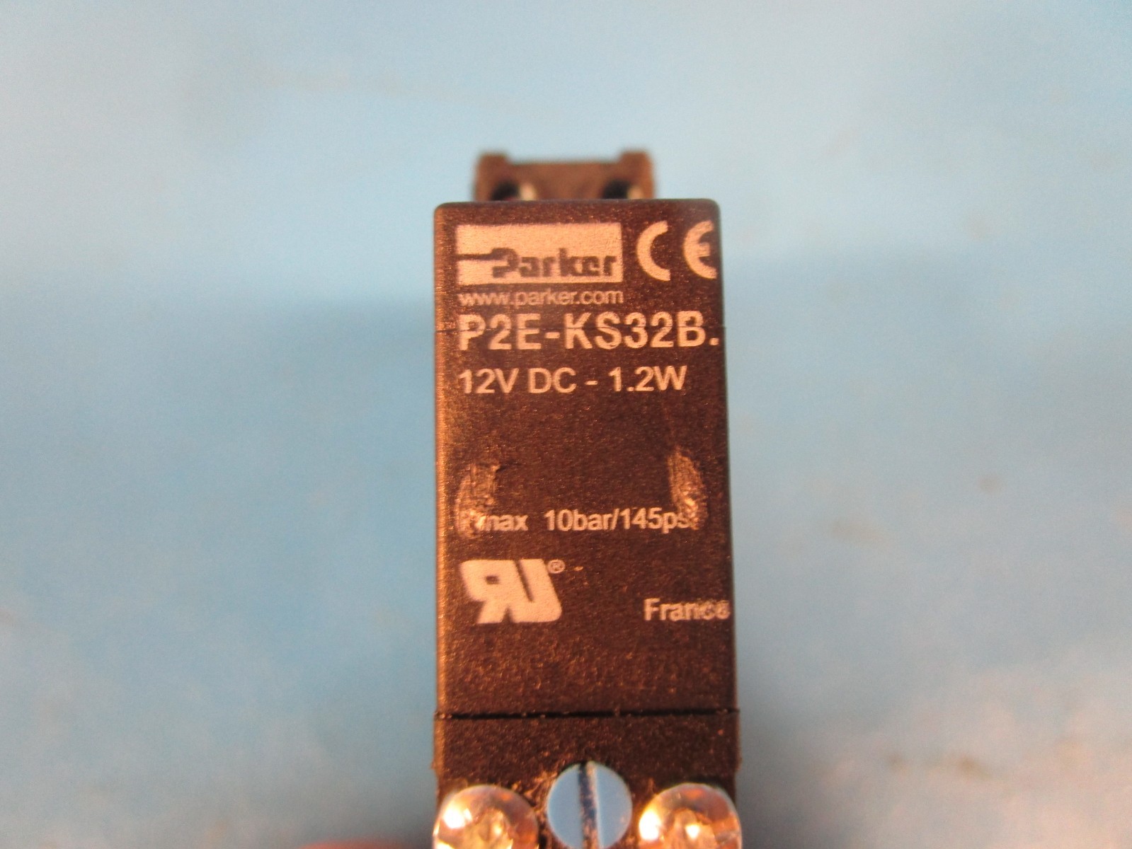 Parker PS1E21102J, VALVE, ELECTRO-PNEUMATIC INTERFACE, 3/2, 5/32″ NNP, 12 VDC