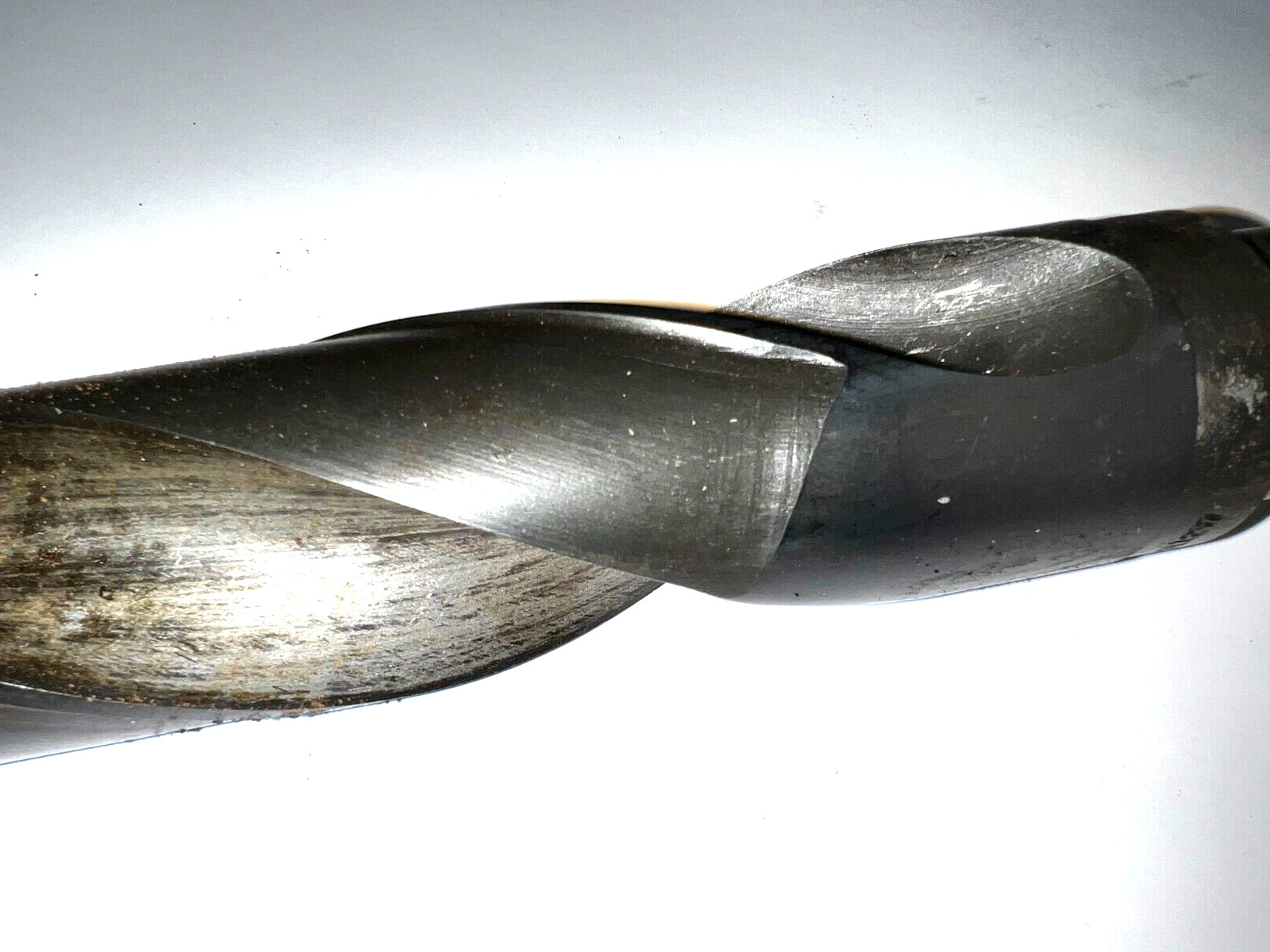 CLEVELAND MORSE TAPER SHANK DRILL BIT MT4 1-17/32″ CUT 10″ LOC 15-1/2″ OAL