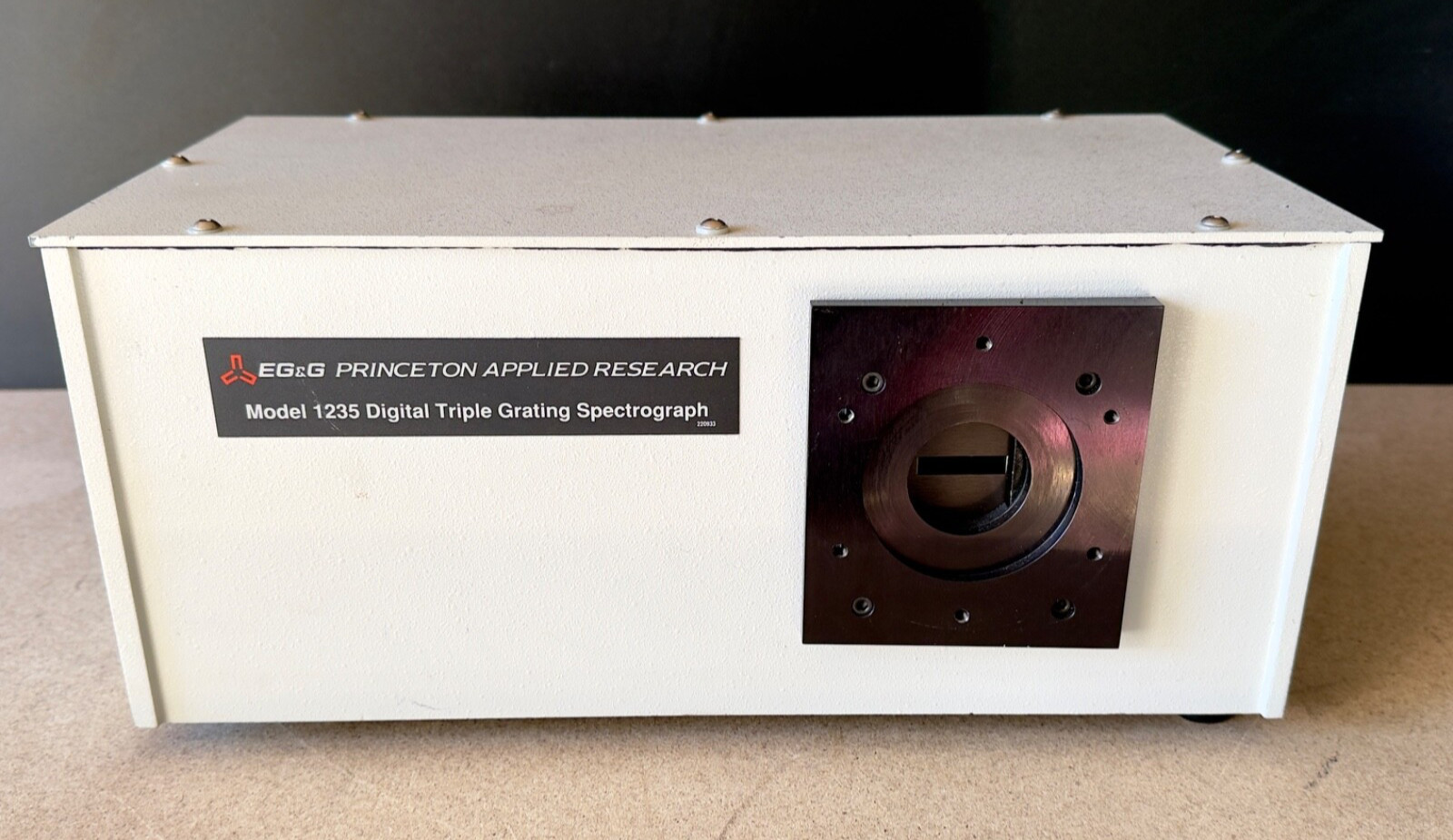 EG&G Princeton Applied Research Model 1235 Digital Triple Grating Spectrograph