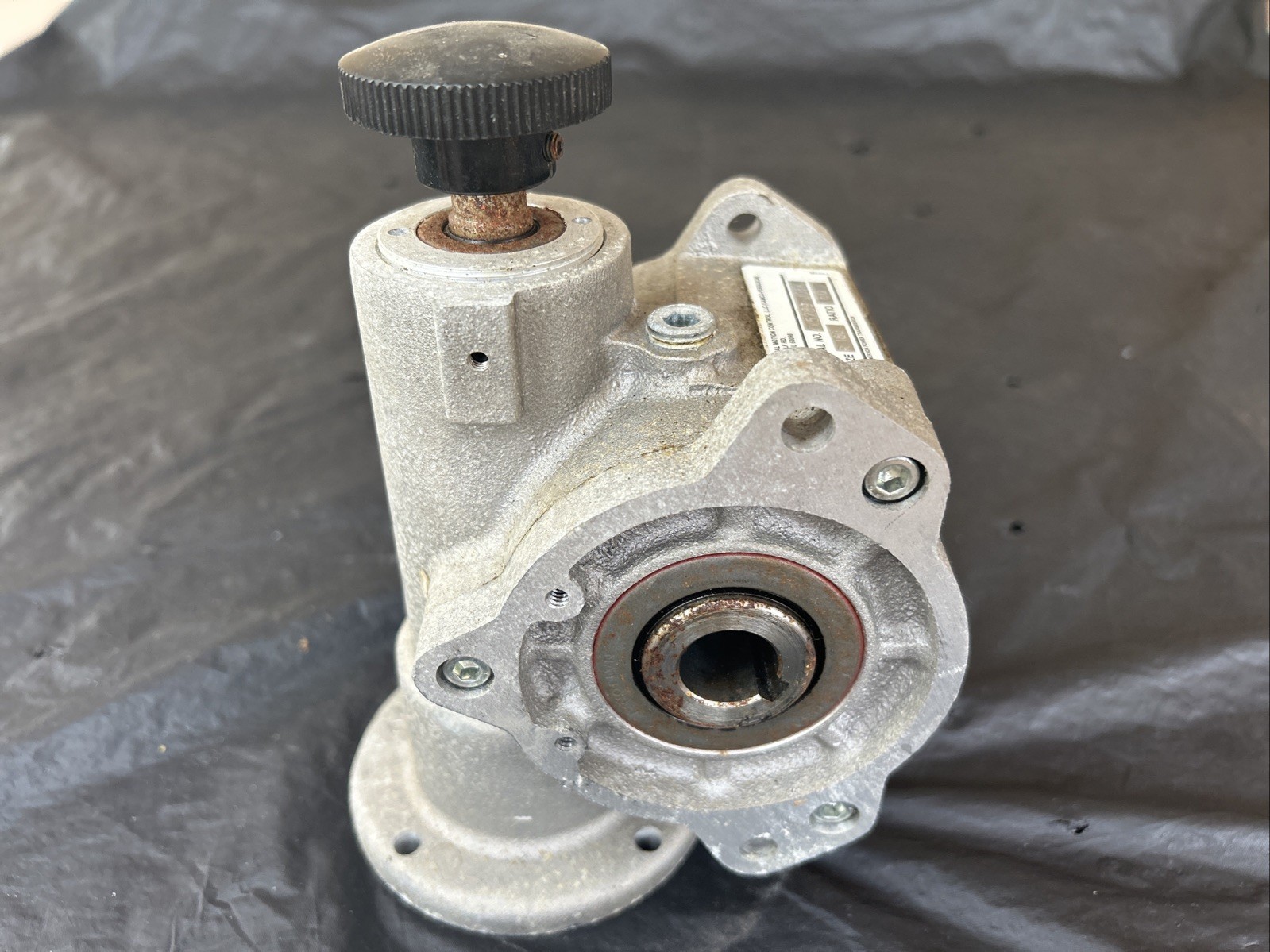 INDUSTRIAL MOTION CONTROL R180 60:1 Ratio