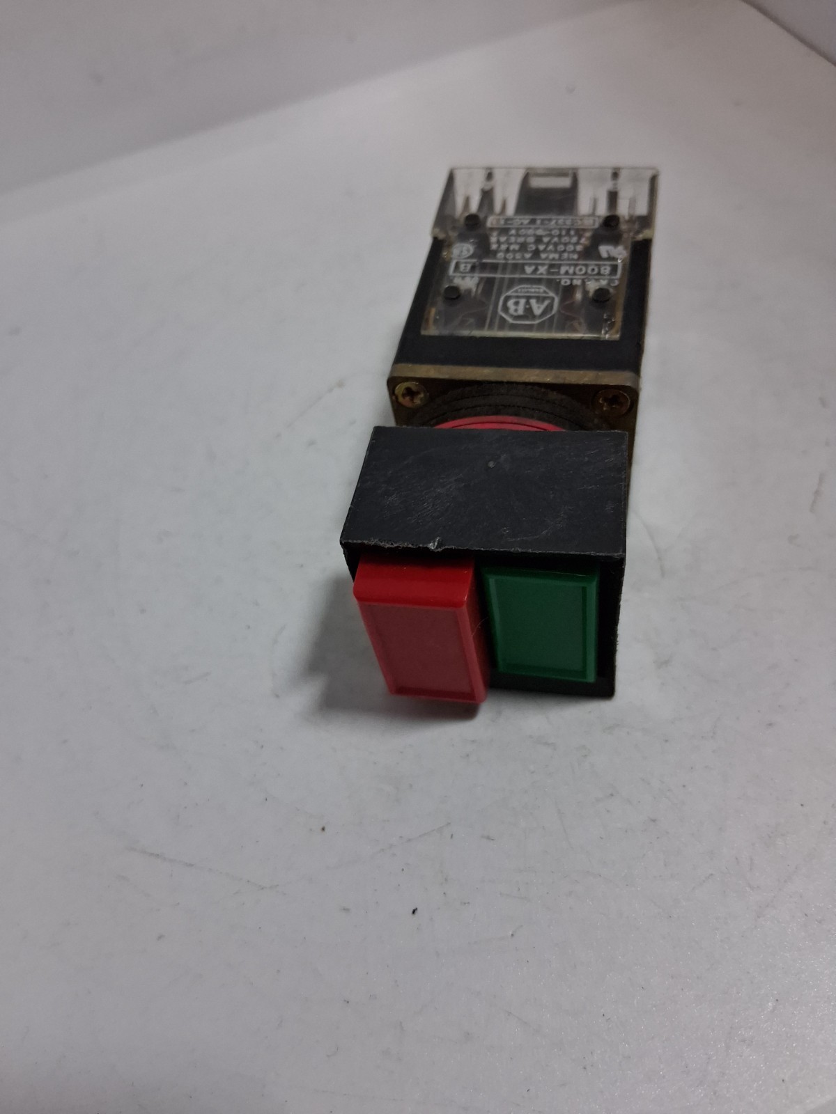 ALLEN BRADLEY 800MB-DB16B PUSHBUTTON DUAL RED/GREEN 2NO/2NC NON-ILL SE A