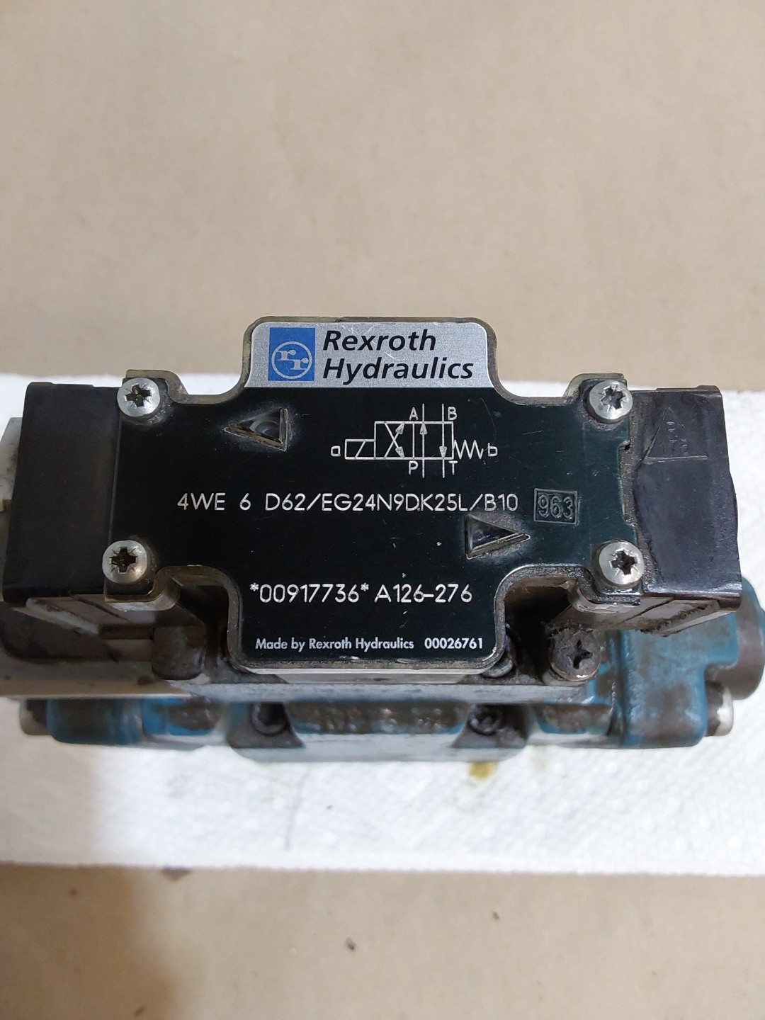REXROTH 4WE6D62/EG24N9DK25L/B10 VALVE W/ 4WEH 10 D45/6E G24N9ETDK25L/10B10 BLOCK