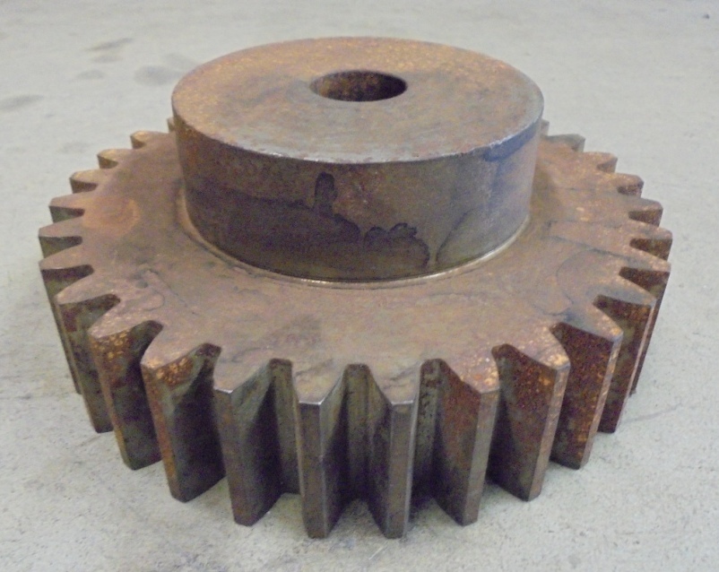 SPUR GEAR 4L32 20, S432, 1-1/4″ BORE, 8-1/2″ OD, 20 DEG PRESSURE ANGLE, 2″ FACE