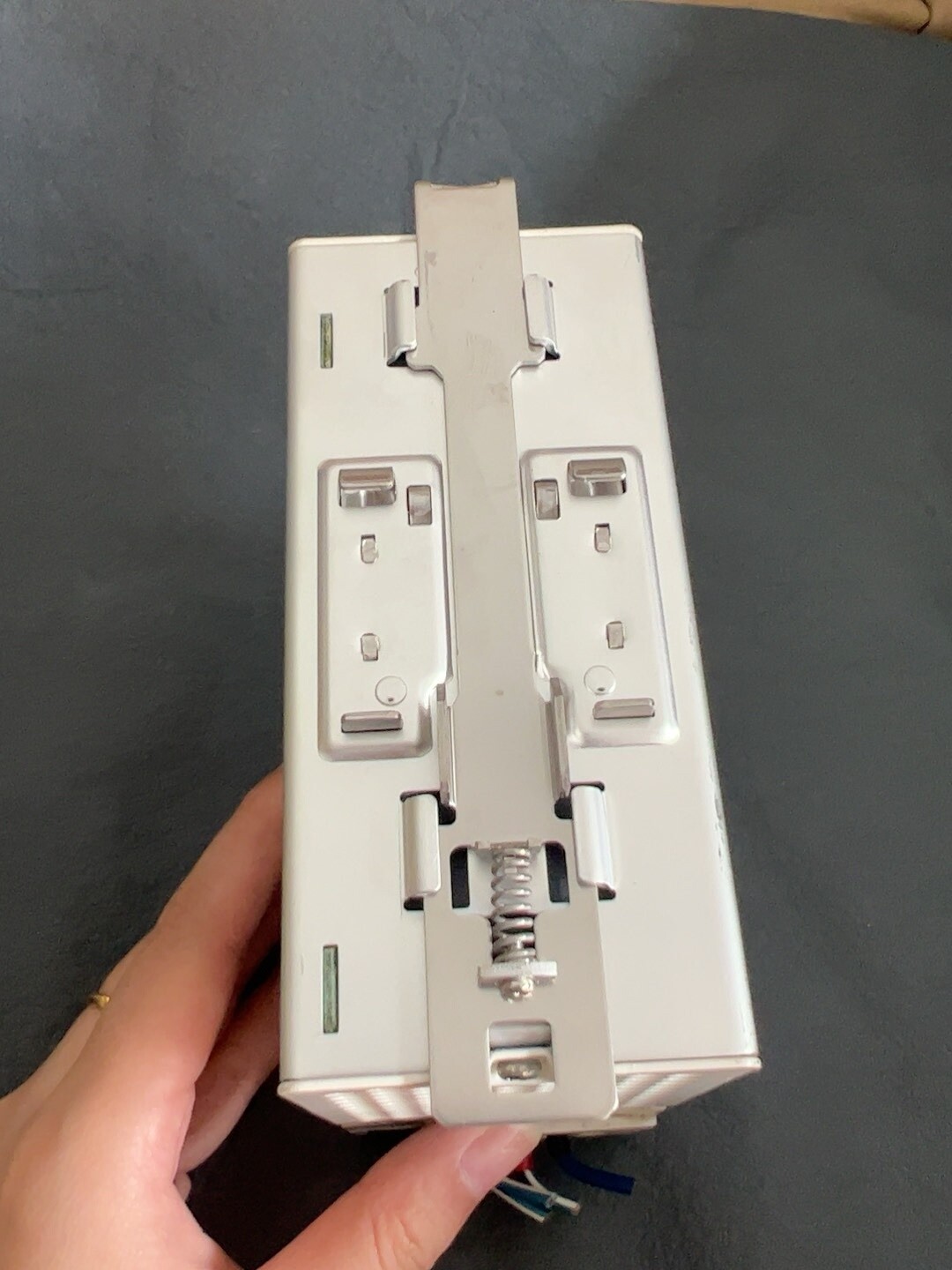 1P schneider ABL8RPS24050 24VDC-5A Accept counteroffer