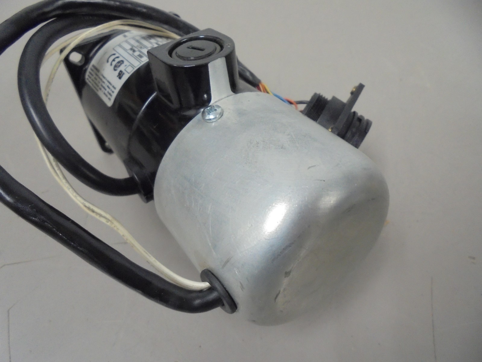 Bodine Electric 24A2FEPM 1/14 HP Small Geared Motor 70V DC 1.3A 3000 RPM