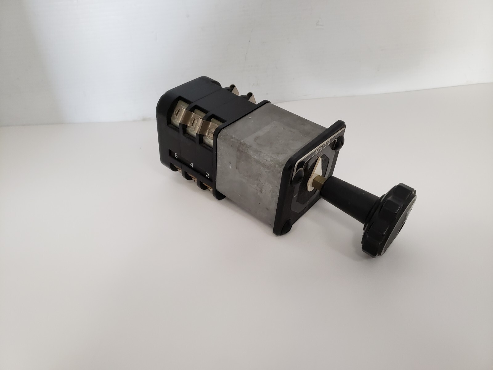 GENERAL ELECTRIC 10AA009 SBM ROTARY AMMETER SWITCH 3 STAGE