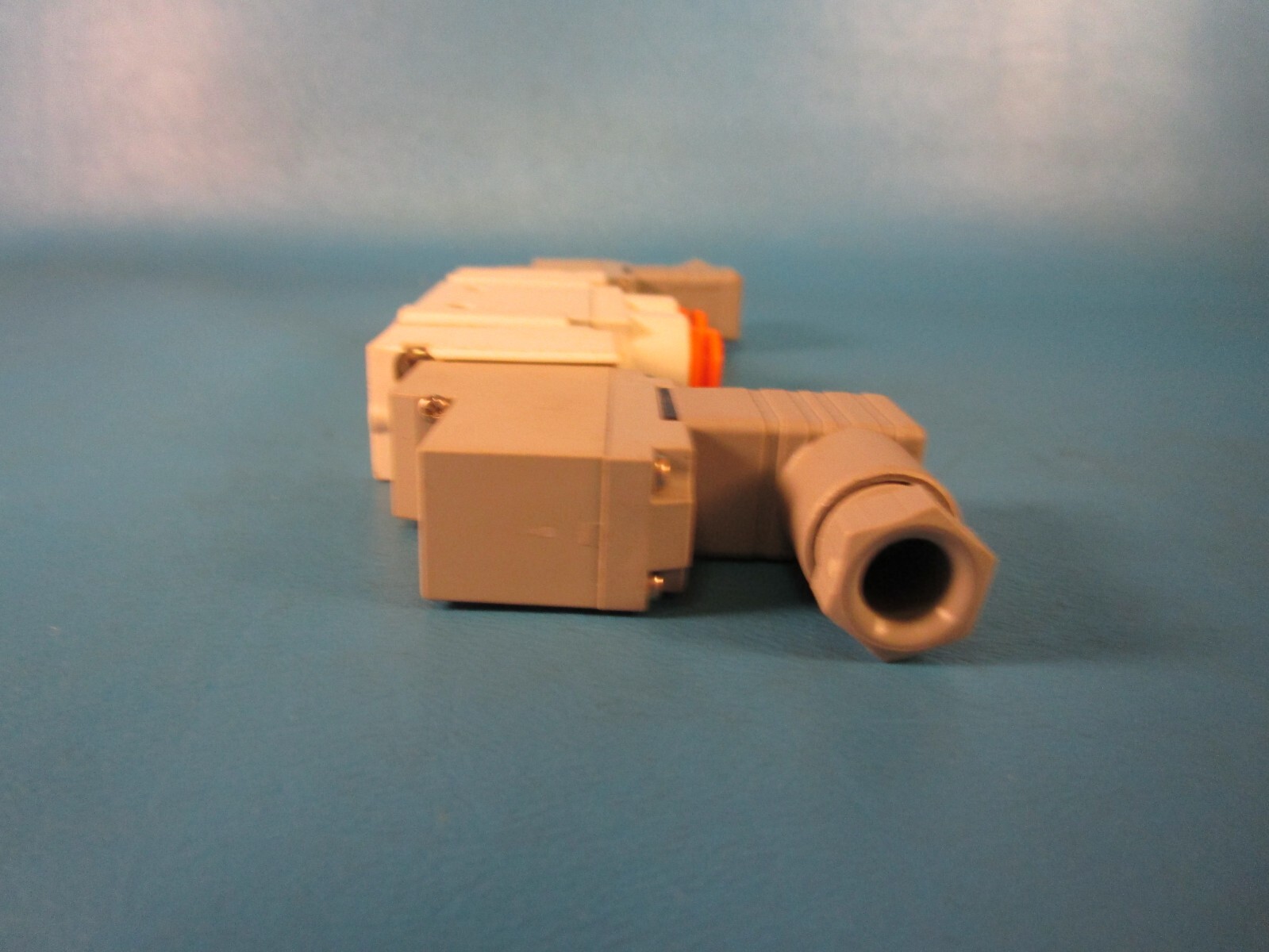 SMC SY7220-5D-N9T Solenoid Valve 24vdc, SY7000 Series, RUBBER SEAL