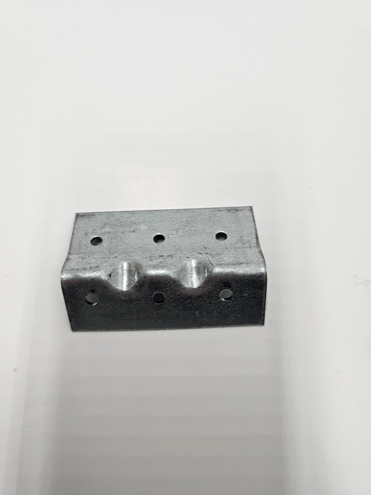 (QTY 100) TRUSSTEEL TSUC3 6-HOLE CORNER BRACKET 3″ X 2″, SILVER/GRAY