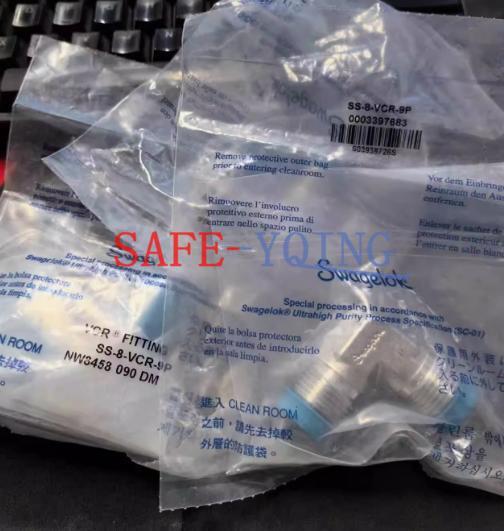One Swagelok SS-8-VCR-9P elbow New