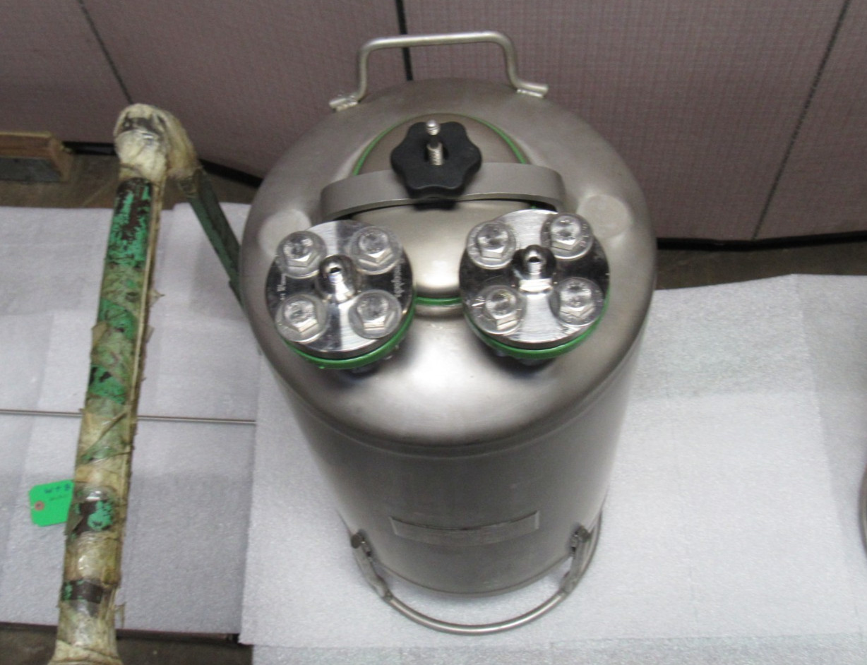 Apache 120-10 Stainless Pressure Vessel Tank 10.4 Gal 39.4L 190Psi 100°F 2016Yr
