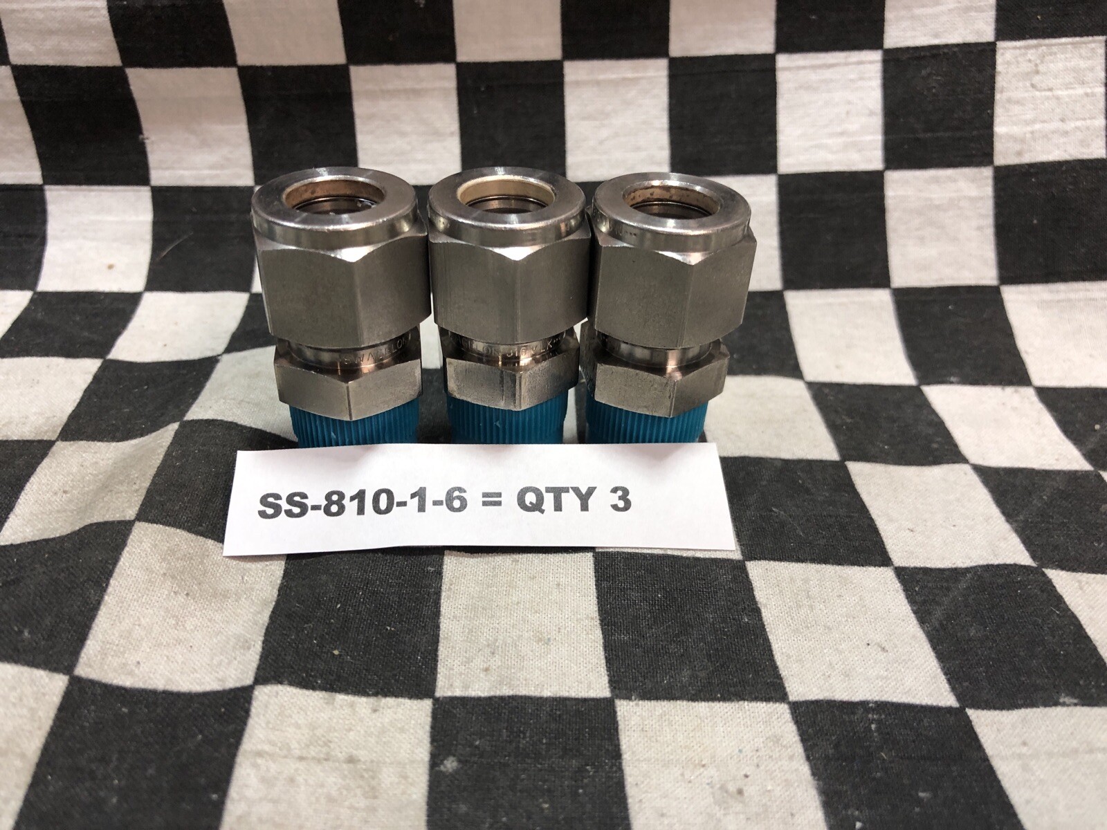 SWAGRELOK Male Connector 1/2″ TUBE, SS-810-1-12 & SS-810-1-6 LOT OF 5 #1370N3