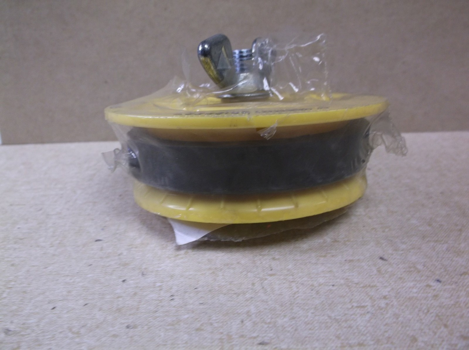 NEW Hydro-Tek Float Tank Plyub 54110 4″ 100mm Gripper Cherne Industries Inc
