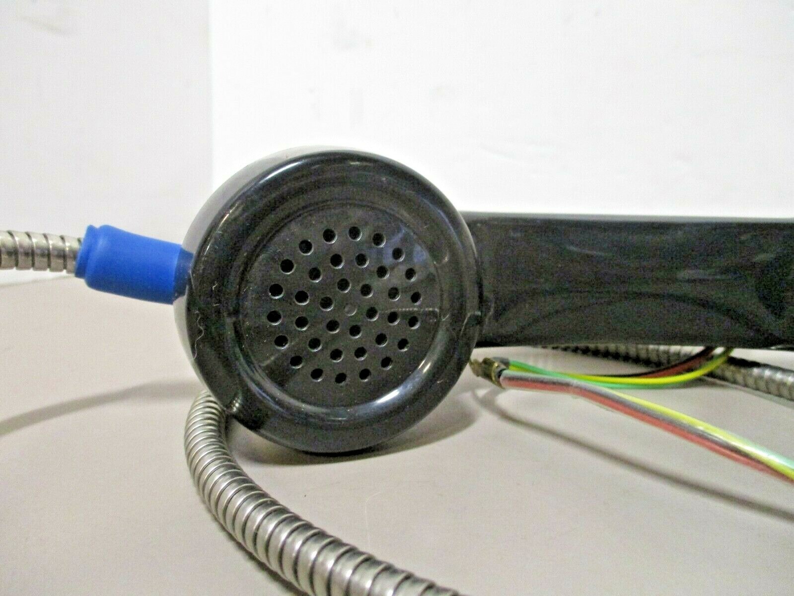 RayTel 2209981 Telephone Handset Short Classic Armored 4-Pin Plug 32″ Cord