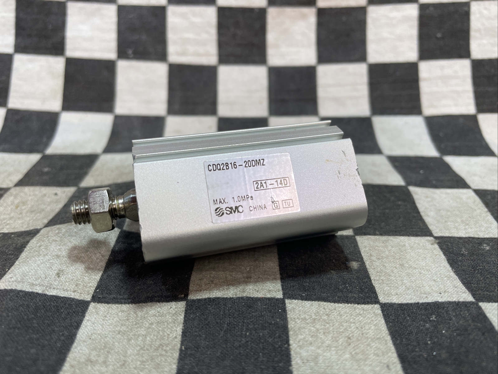 SMC CDQ2B16-20DMZ, CDQ2B1620DMZ, CQ2-Z COMPACT CYLINDER, SHIPSAMEDAY#132N17