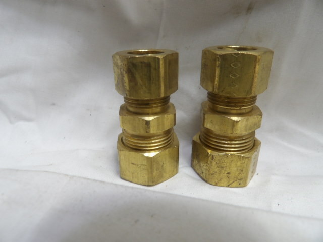 1/2″ X 5/8″ Brass Compression Union Coupling (qty of 2)