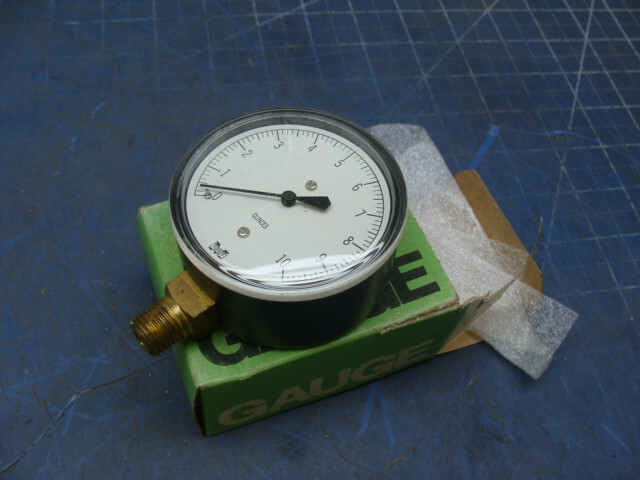 MARSHALLTOWN G22677 PRESSURE GAUGE 2-1/2″ FACE 0-10 Oz/SI 1/4″ NPT