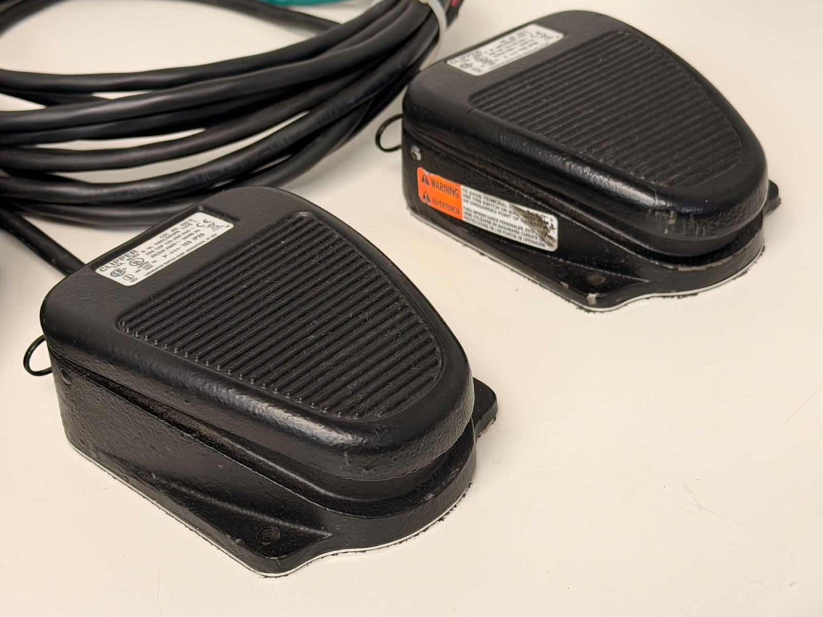 LINEMASTER CLIPPER 632-S SINGLE MOMENTARY FOOT OPERATED SWITCH PEDAL – LOT OF 2