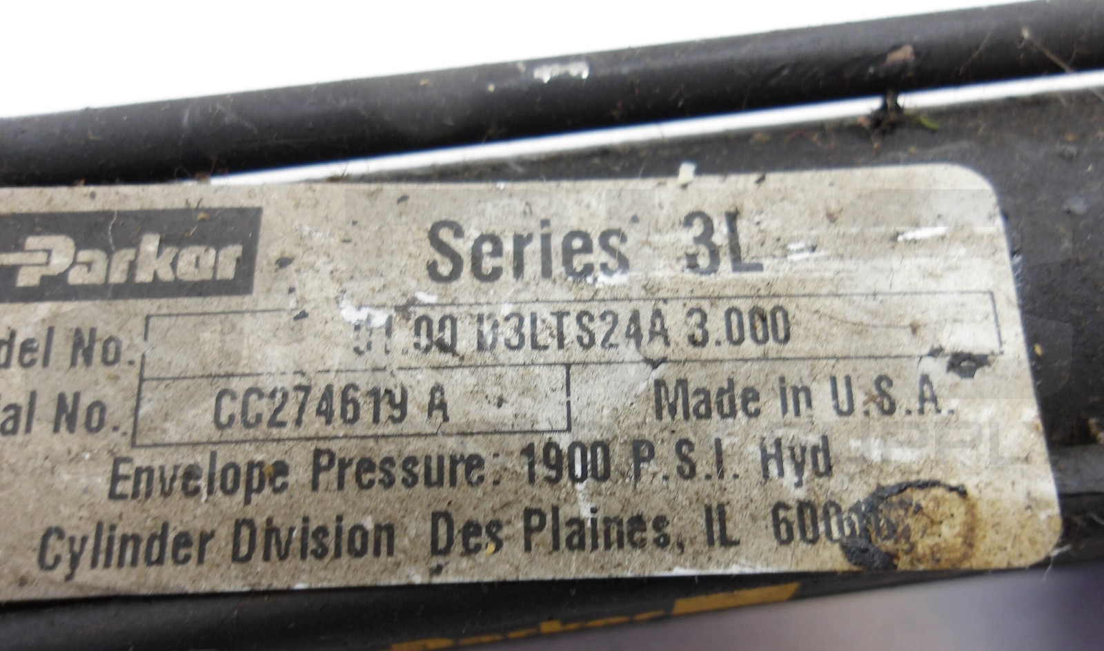NEW PARKER 01.00 D3LTS24A 3.000 /3L HYDRAULIC CYLINDER 1900PSI *READ*