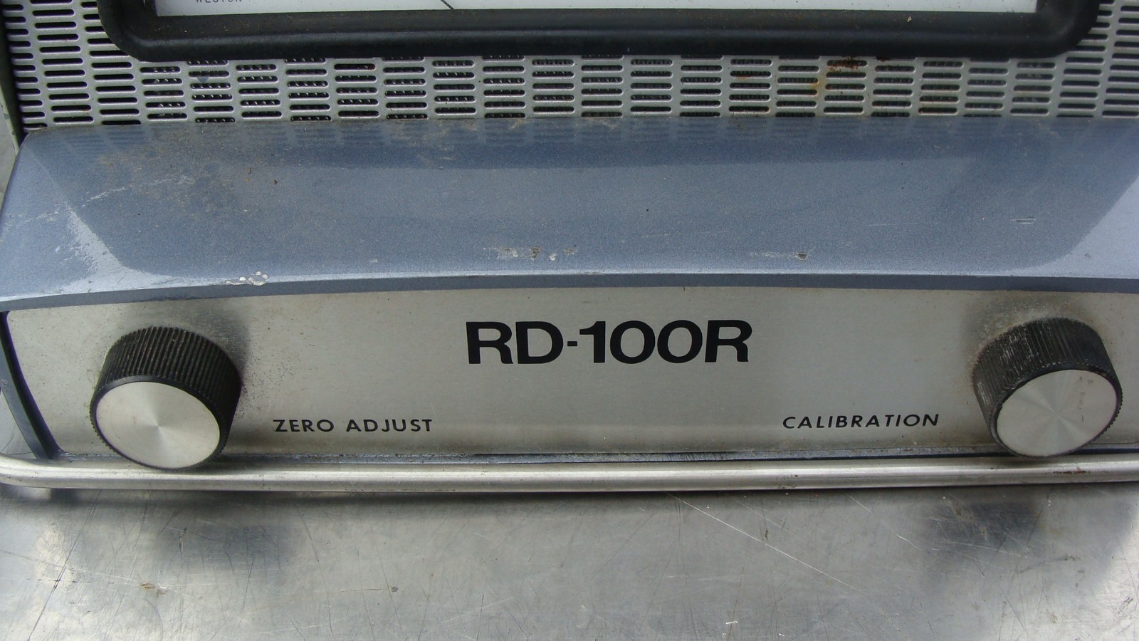 Vintage Macbeth Corp. RD 100R, 30W, 115V, 50/60 Hz. Made in Newburgh, NY. USA.