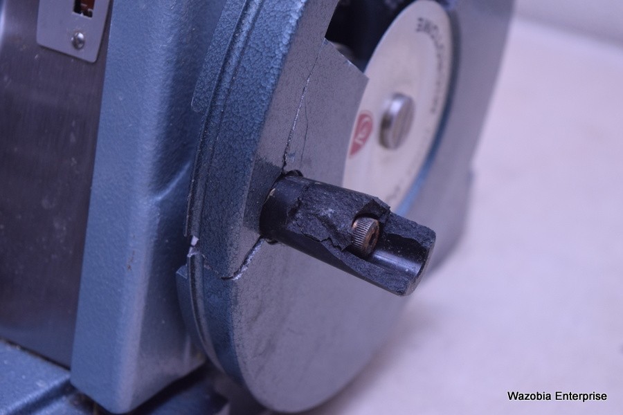 AO AMERICAN OPTICAL 820 SPENCER MICROTOME CUTTING TOOL