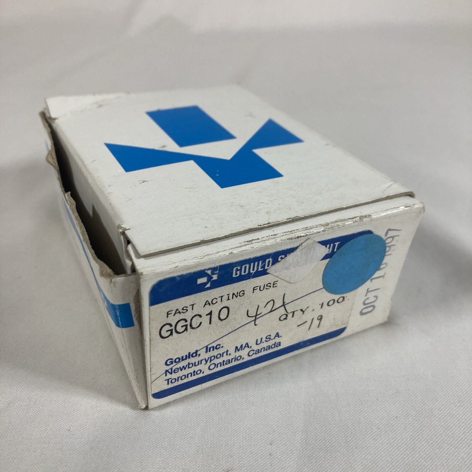 Box of 100 Gould Shawmut GGC10 32V 10 Amp 1/4″ x 1-1/4″ Glass Automotive Fuses