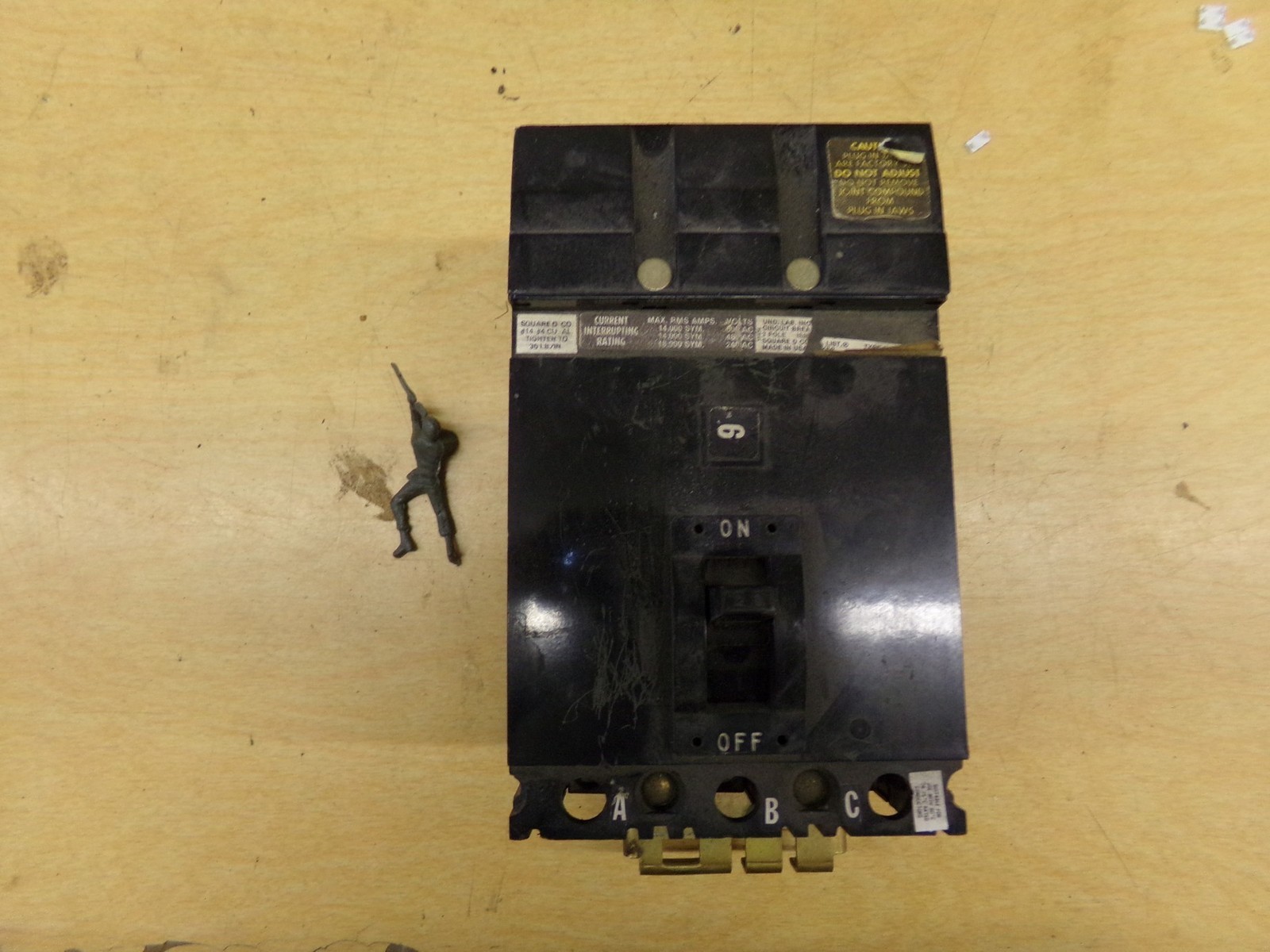 Square D LL-6150 20A 3-Pole Circuit Breaker *FREE SHIPPING*