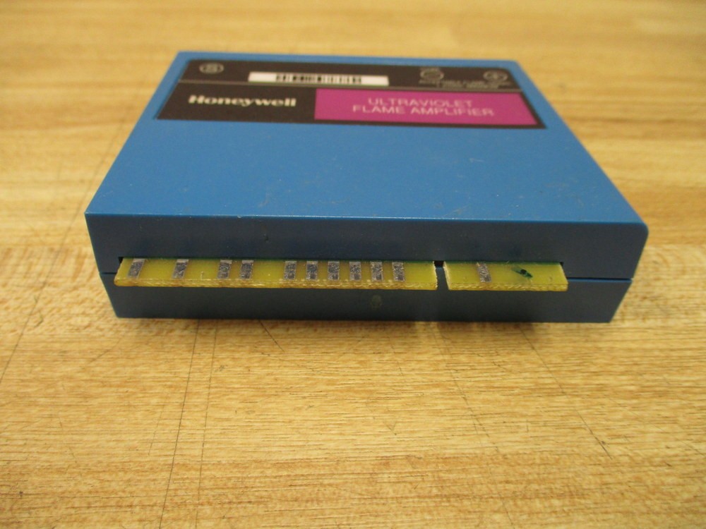 Honeywell R7849-A-1023 Ultraviolet Flame Amplifier R7849A1023