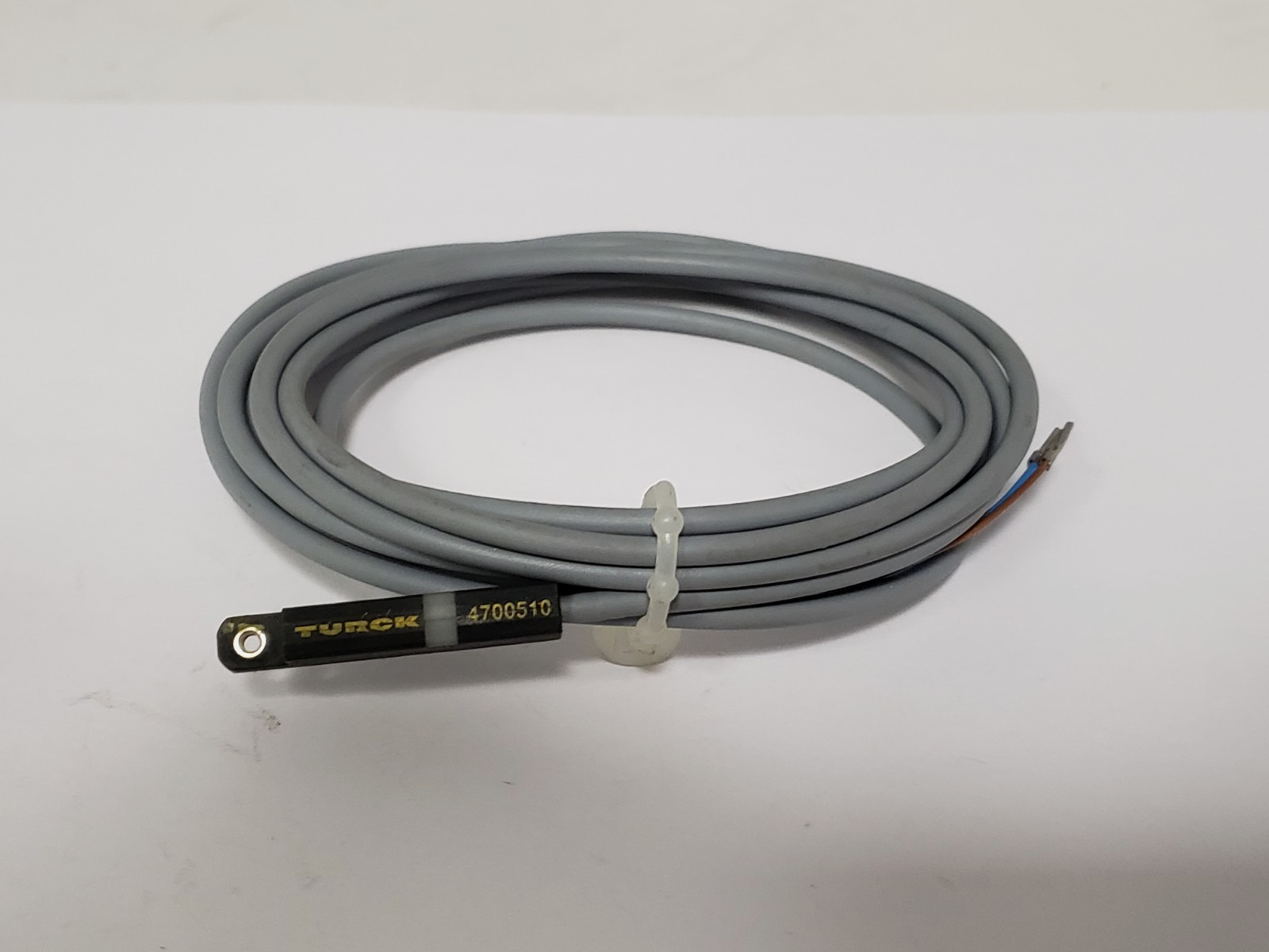 TURCK 4700510 MAGNETIC FIELD SENSOR RECTANGULAR 2 WIRE NNB
