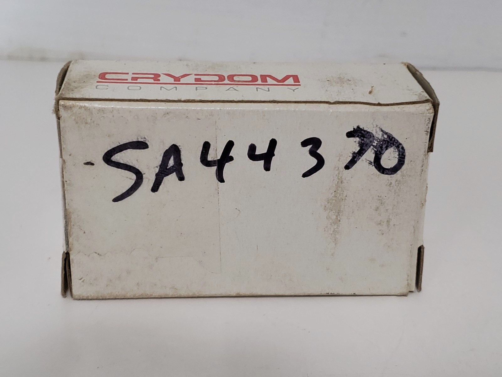 CRYDOM D2440 SOLID STATE RELAY 40A 240VAC 3-32V NIB