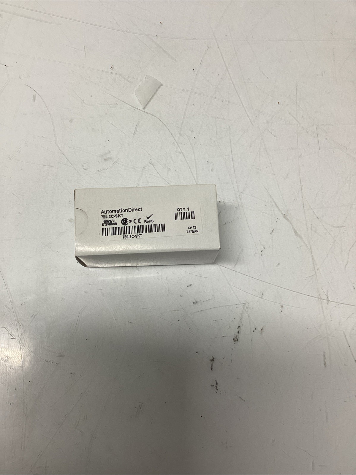LOT OF 8 GENUINE AUTOMATIONDIRECT 750-3C-SKT NIB R-639
