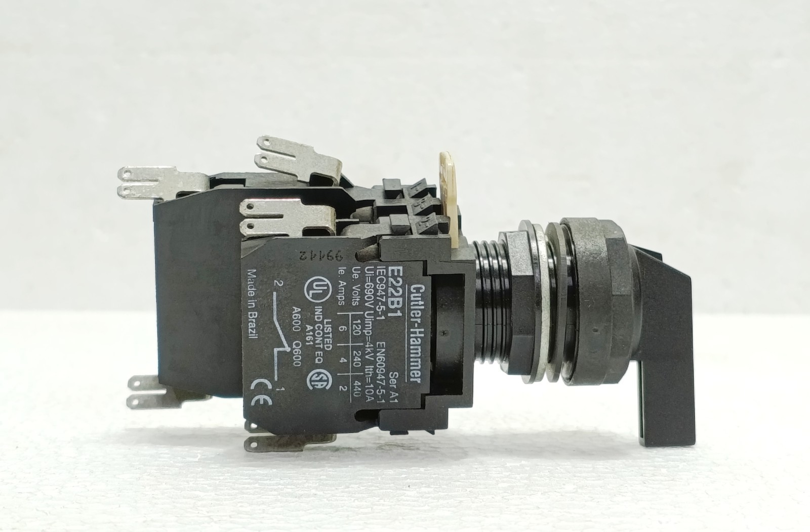 SULLAIR CUTLER-HAMMER SELECTOR SWITCH 250016-352 E22B1 E22B20 1NC 2NO NEW