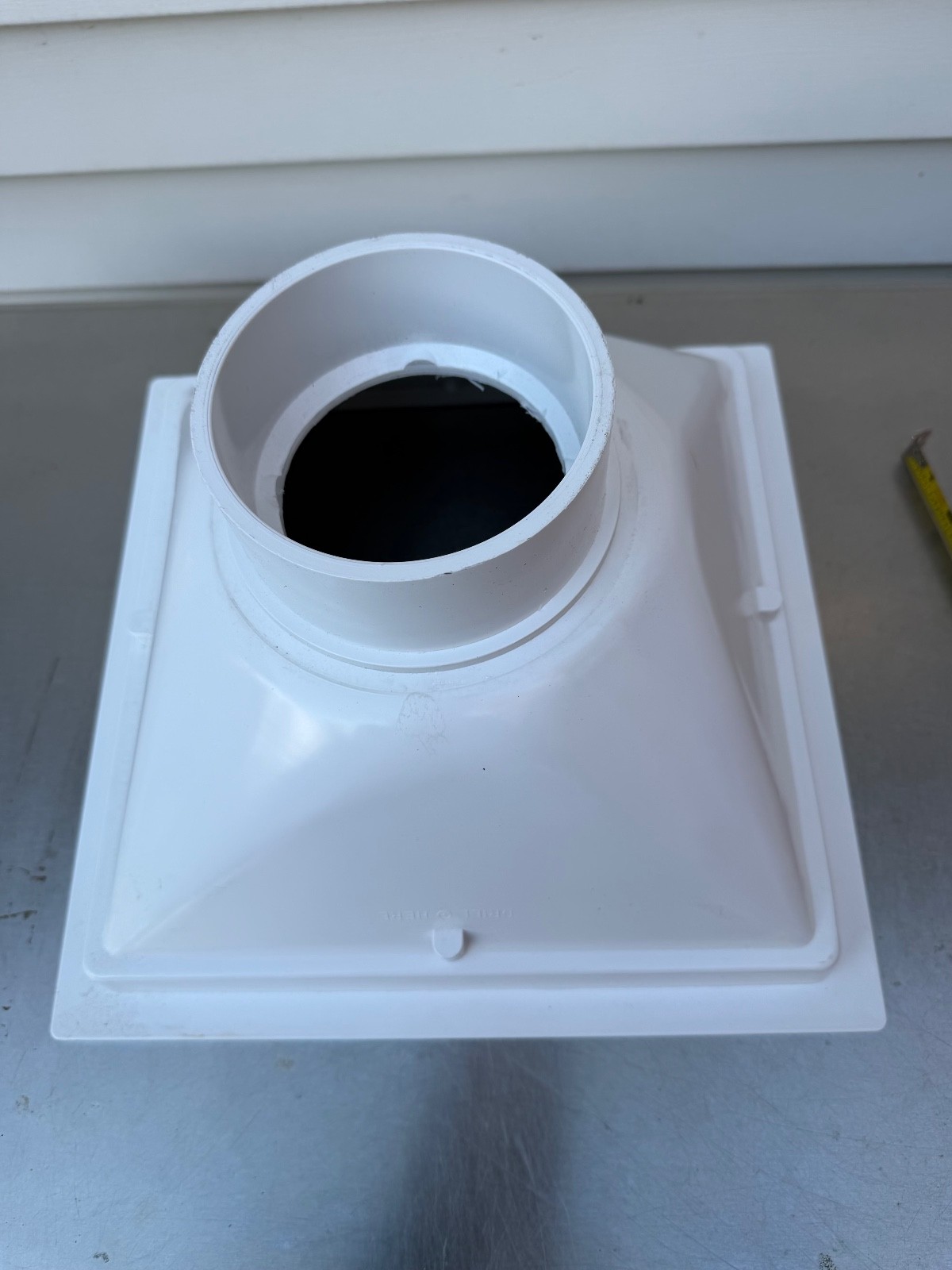 Canplas PVC1 4712-1 12″ X 12″ X 6″ X 4″ PVC Floor Sink Heavy Duty Canada