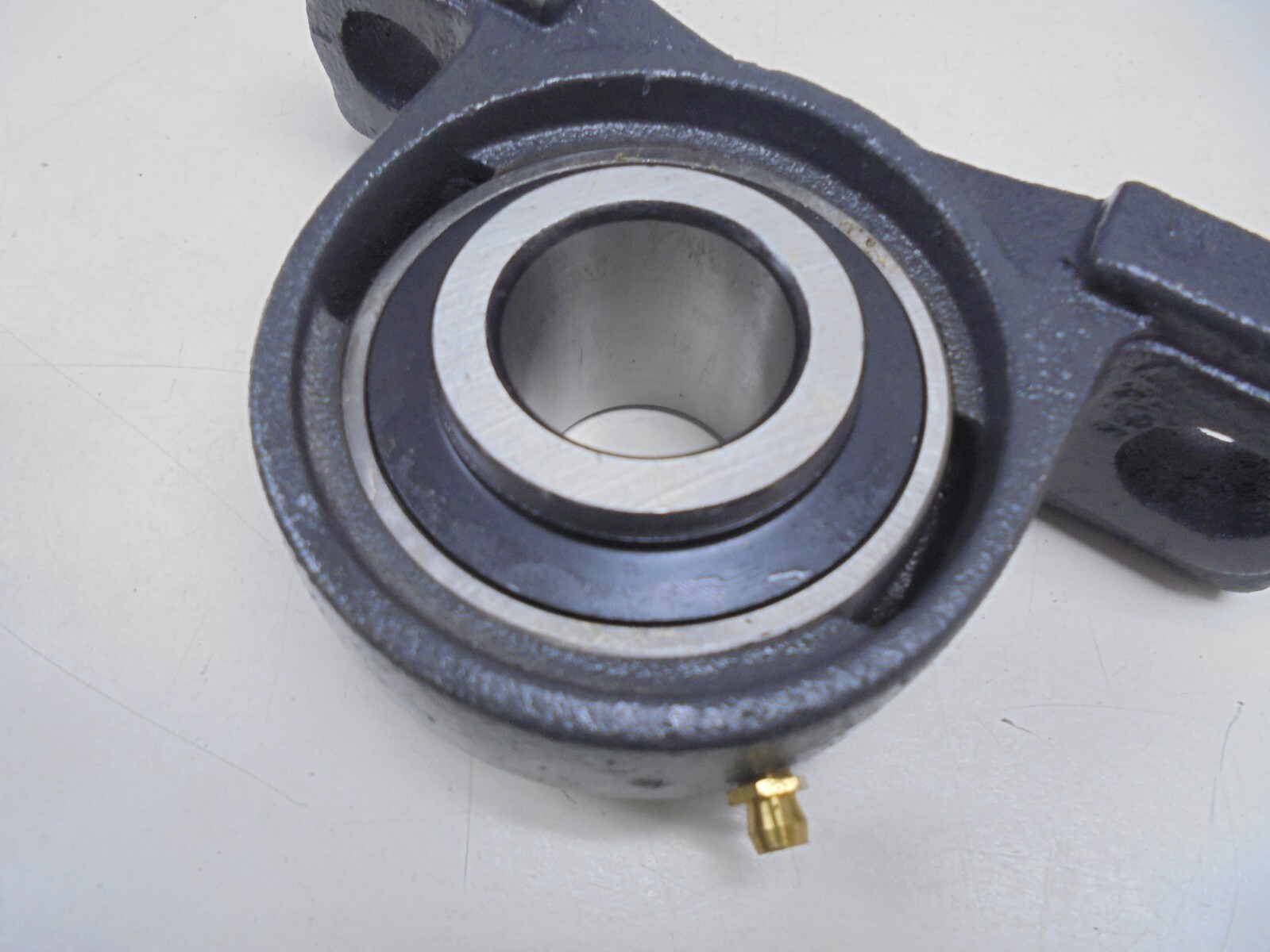Turner UCP207-20 Pillow Block Bearing 1-1/4″ Bore 2 Bolt Double Set Screw Collar