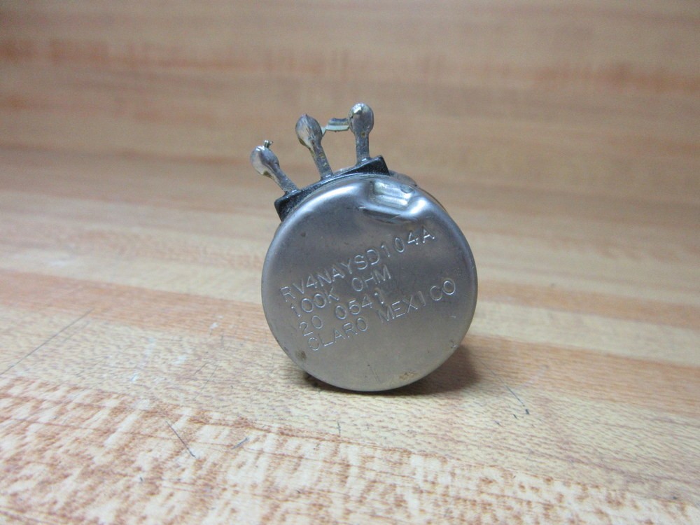 Clarostat RV4NAYSD104A Potentiometer 53CS-100 K-S W/Knob