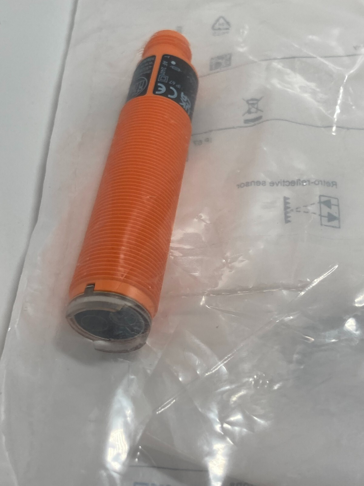 IFM OGP-DBOA/LS-100 (OG0033) RETRO REFLECTIVE SENSOR 3M 20-250VAC 45-65HZ NIB