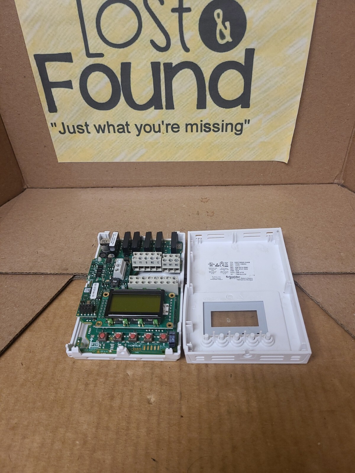 USED Schneider Electric SEZ765R1045B Roof Top Controller 2H/2C Local scheduling