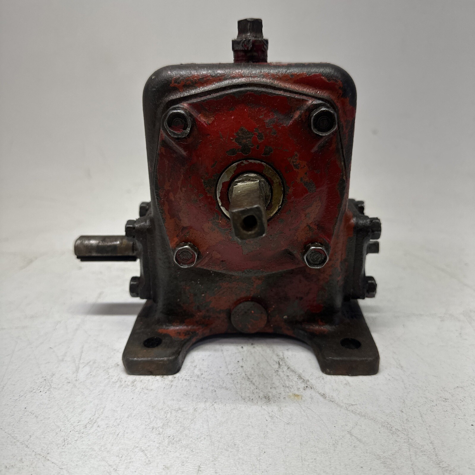 AMERICAN STOCK GEAR DIV. PERFECTION GEAR CO. SB 182 B 20:1 Ratio 36 Hp 1800 Rpm