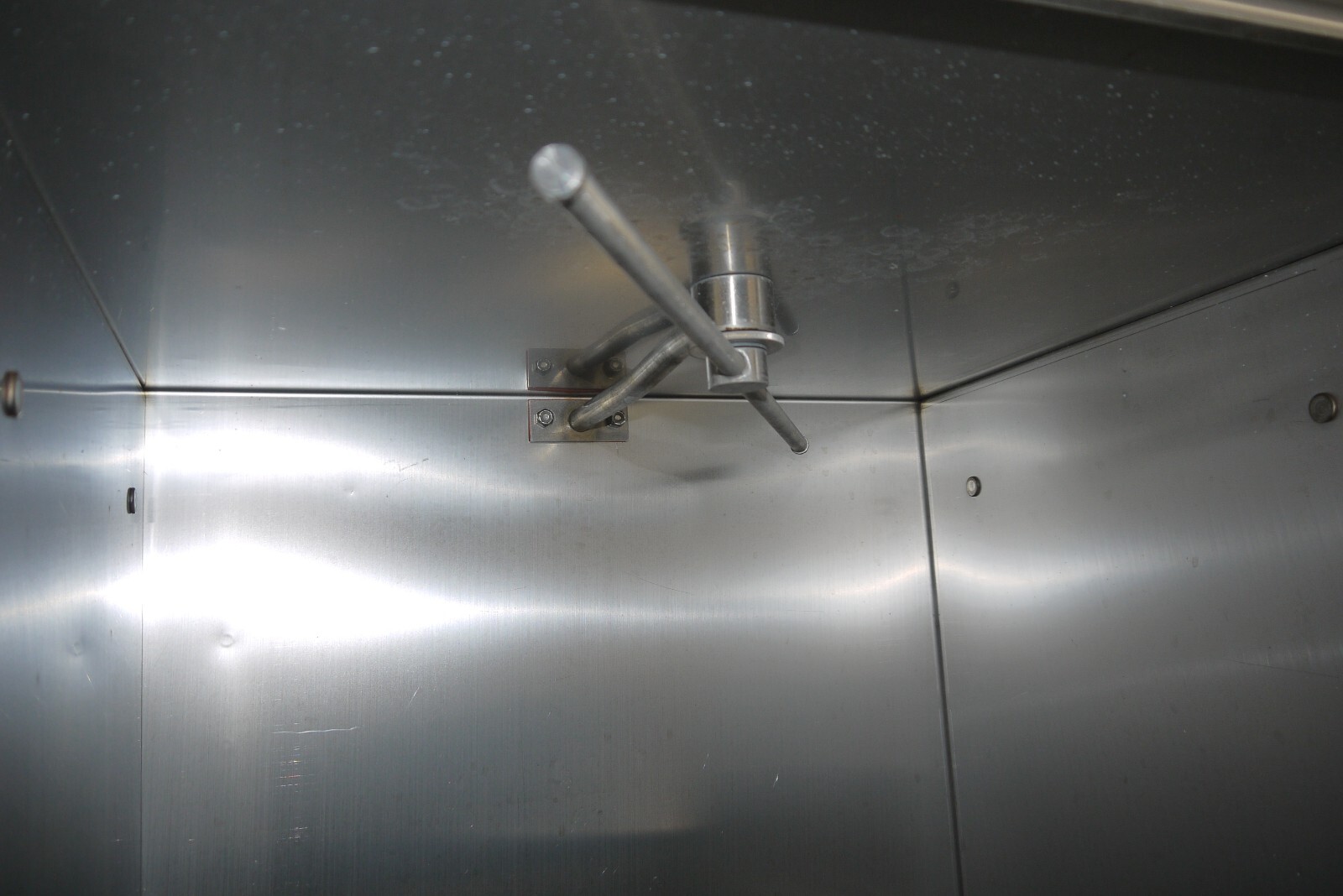 Noble Warewashing UH30-FND High Temperature Undercounter Dishwasher – 208/230V